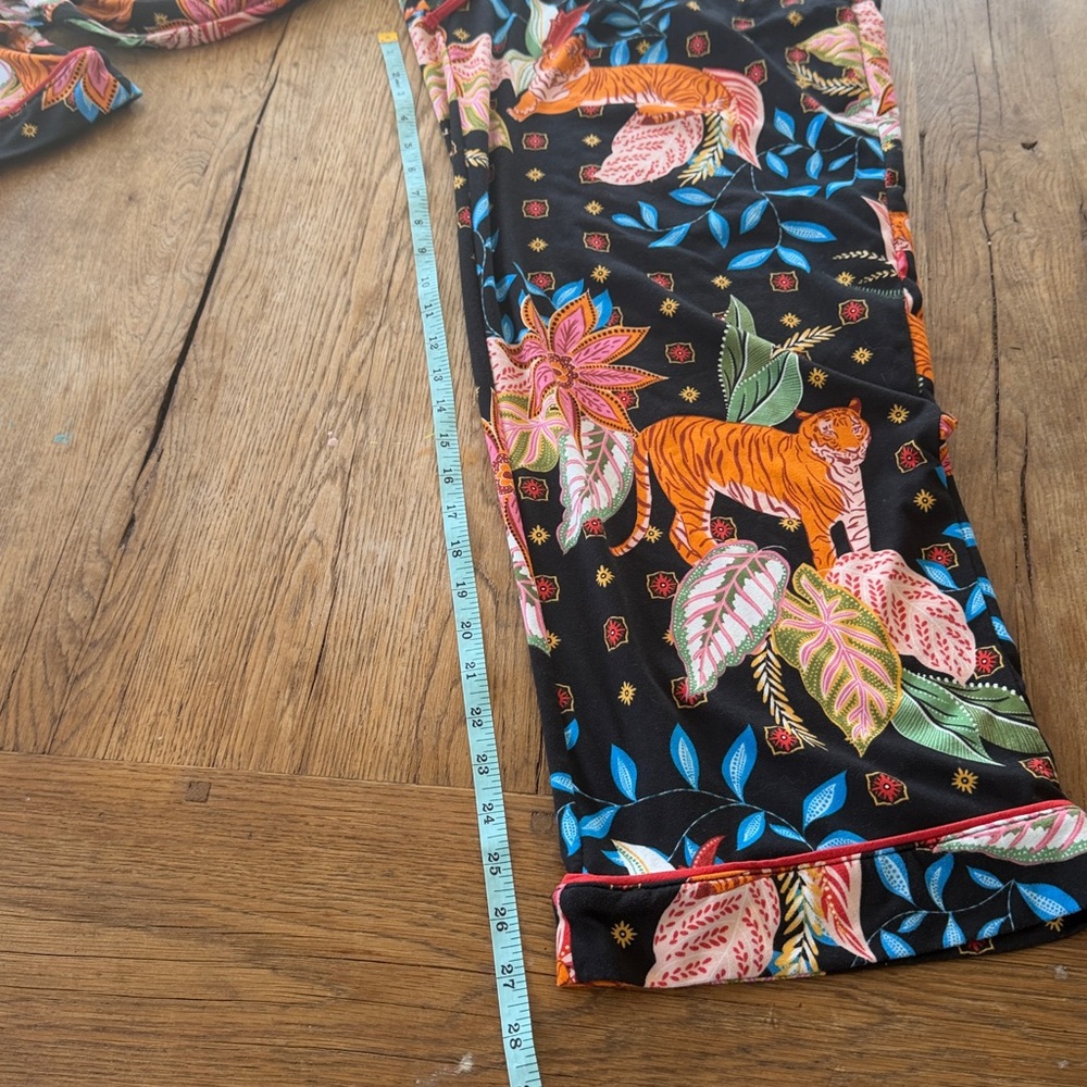 Room Service Tiger Floral Pajama Set XL - Picture 7 of 9